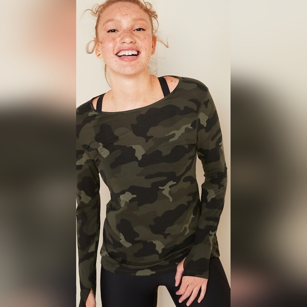 Old Navy Active Ultralite Green Camouflage Long Sleeve Tee